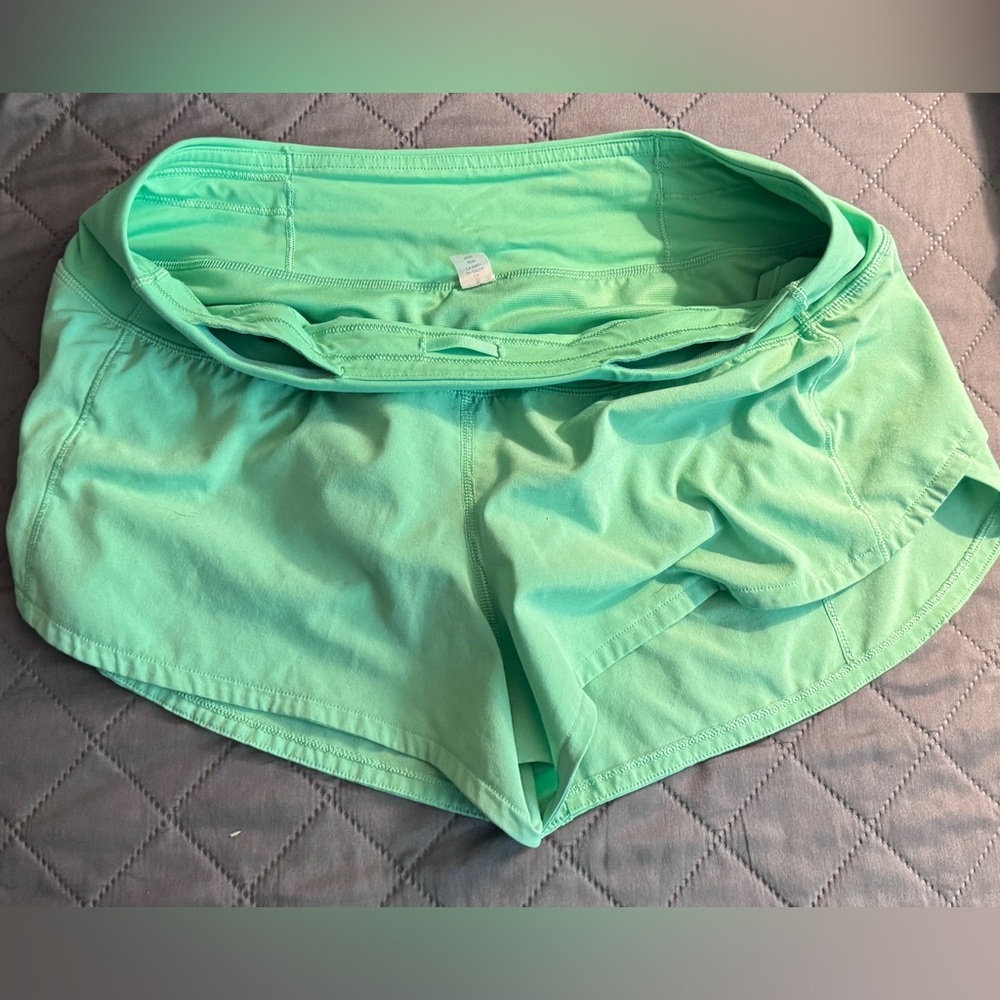 Lululemon Hotty Hot Lined Short 2.5"